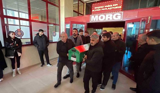 Otomobilinde Silahlı Saldırıya Uğrayan Genç Kız Toprağa Verildi