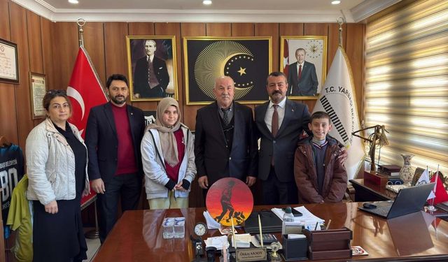 Yarbaşı’nın Gurur Tablosu: Başarılı Öğrenciler Başkan Aksoy’la Buluştu