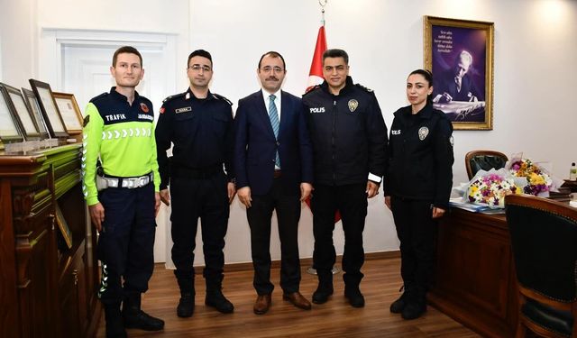 10 Ocak Mülki İdari Amirler Günü’nde Kaymakam Dolu’ya Tebrik