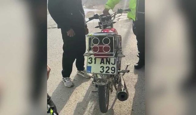 Abartı egzozlu motosikletliye 12 bin TL ceza kesildi