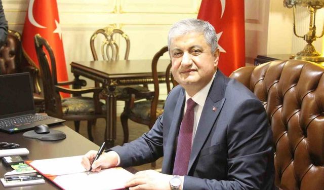 Adana Valisi göreve başladı “Suç işleyenlere asla müsamaha gösterilmeyecek”