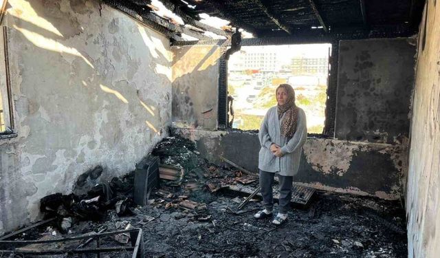 Depremde Ailesini Kaybeden Kadının Evi Yandı: “İkinci Kez Her Şeyimizi Kaybettik”