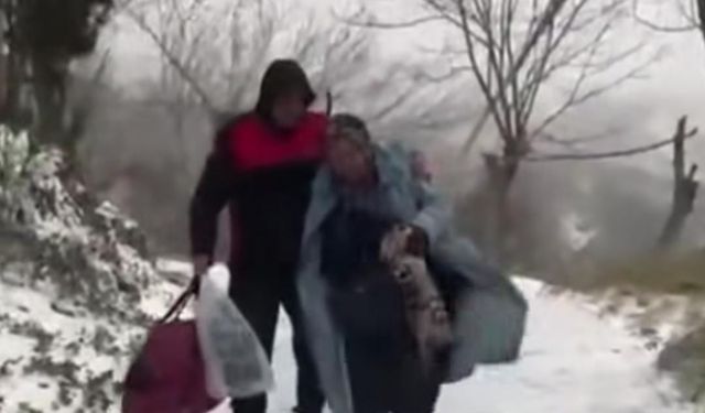 Osmaniye'de Kar Yağışı Nedeniyle Mahsur Kalan Kadın, İtfaiye Ekiplerinin Çabasıyla Kurtarıldı