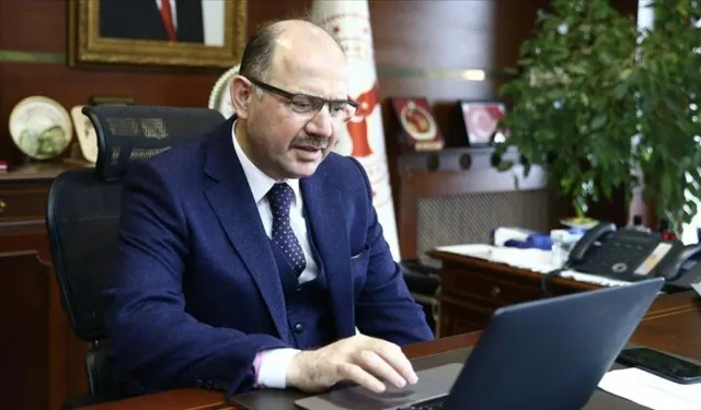Vali Serdengeçti 19 Ekim Muhtarlar Günü’nü Kutladı