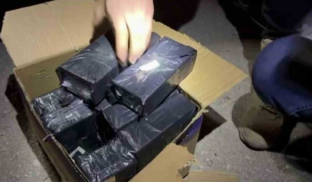 Adana’da Su Kolilerinden 13,5 Milyonluk Kaçak Telefon Çıktı