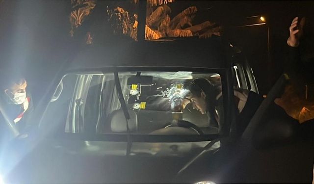 Alanya’da Silahlı Saldırı: Seyir Halindeki Araçta 1 Kişi Hayatını Kaybetti
