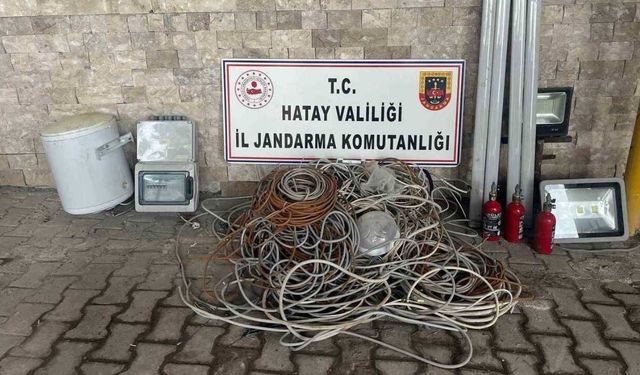 Hatay’da Hırsızlık Şüphelisi 5 Saatlik Kamera Kaydıyla Yakalandı