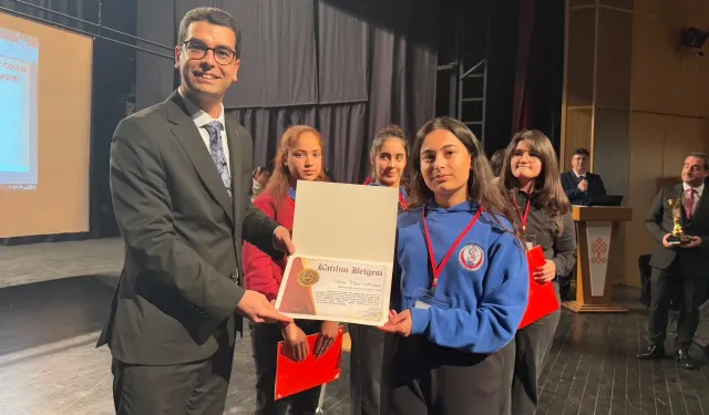 Kadirli’de Anlamlı Bilgi Yarışması Gençler Milli Değerlere Sahip Çıktı