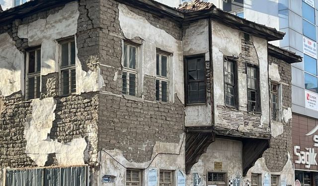 Osmaniye’de herkesin önünden geçtiği o terk edilmiş konak neyi saklıyor?