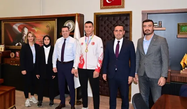 ÜNİLİG Kick Boks Türkiye Şampiyonu OKÜ’lü Muhammed Turhan’dan Avrupa Hedefi