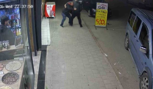 Kardeşler Arasında “Alacak Verecek” Kavgası O Anlar Kamerada