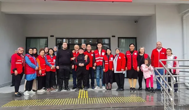 Kızılay’dan Kadirli’de Huzurevi Sakinlerine Bayram Ziyareti