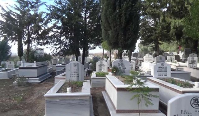 Osmaniye Toprakkale’de Mezarlık Yanına Düğün Salonu Tartışması: Halk Tepkili, Destekleyenler de Var