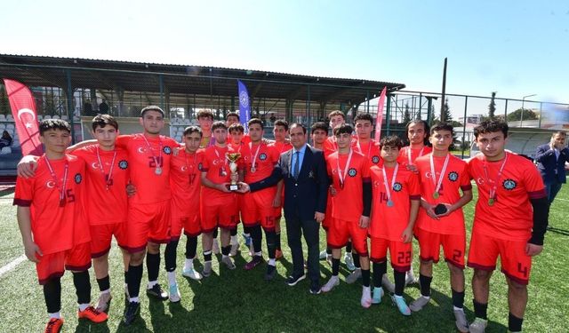 Okul Sporlarında Şampiyon Belli: Osmaniye'yi Aksaray'da Onlar Temsil Edecek!