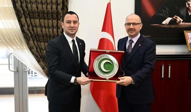 Osmaniye'de Yeşilay Haftası Seferberliği: Vali Serdengeçti Yeşilay Heyetini Ağırladı