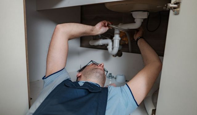 Resmi Gazete’de Yayımlandı Bu 40 Mesleği Yapanlar Dikkat! Belgesi Olmayana Çalışmak Yasak.