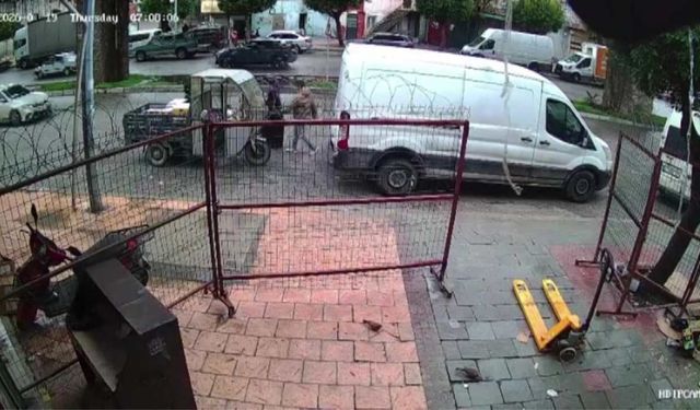 3 kadının telefonunu çaldı: “Dayanamayıp alıyorum” dedi