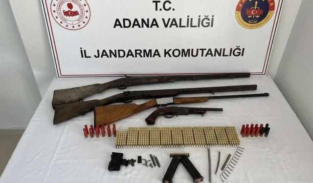 Adana’da jandarmadan silah operasyonu: 4 silah ele geçirildi