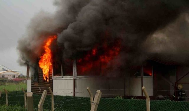 Adana’da yıkım sırasında gerginlik: Evini ateşe verdi
