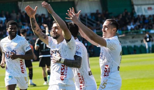 Erzurumspor Şampiyon Olarak Yeniden Süper Lig'de!