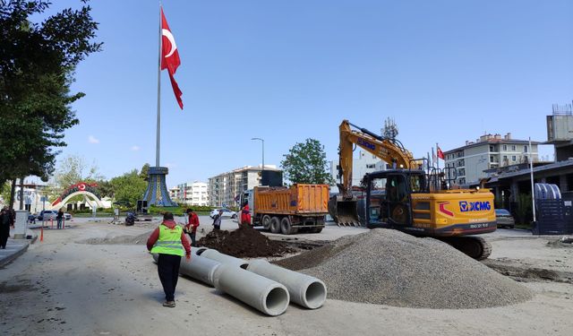 Osmaniye'de Altyapı Devrimi: Esenevler Mahallesi'ndeki Yol Çalışması Devam Ediyor