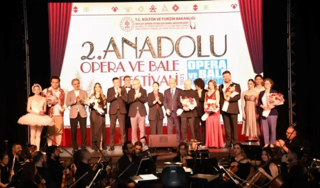 Osmaniye’de Aşk Ezgileri Geceye Damgasını Vurdu