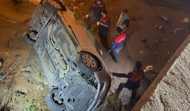 Düziçi’nde Otomobil Su Kanalına Uçtu 3 Yaralı!
