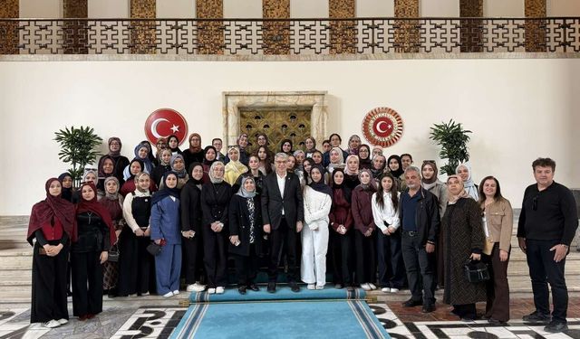 Gülsoy, Osmaniyeli Öğrencileri TBMM'de Ağırladı