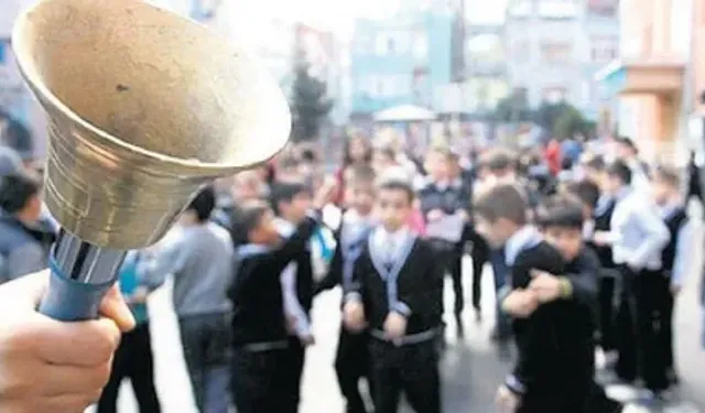 Kasım ve Nisan Ara Tatilleri Kaldırılıyor, Yaz Tatili Uzuyor!