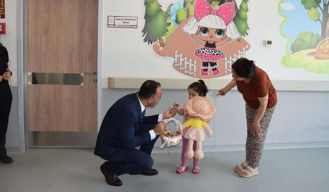 Osmaniye'de Şifa Dağıtan Ellere Bayram Teşekkürü
