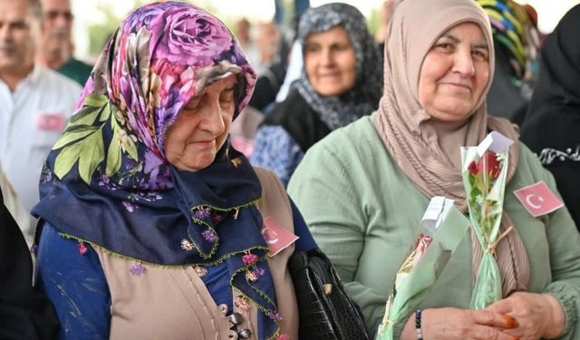 Osmaniye Kadirli'de Hacı Adayları Dualarla Uğurlandı