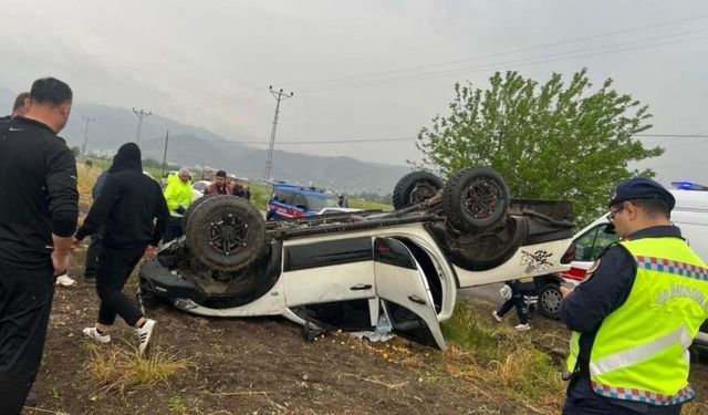 Osmaniye’de Otomobil Takla Atıp Tarlaya Devrildi: 1 Yaralı