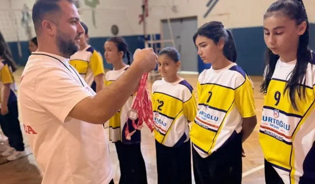 Sumbas’ta Geleneksel Çocuk Oyunları Şenliği Coşkuyla Sona Erdi