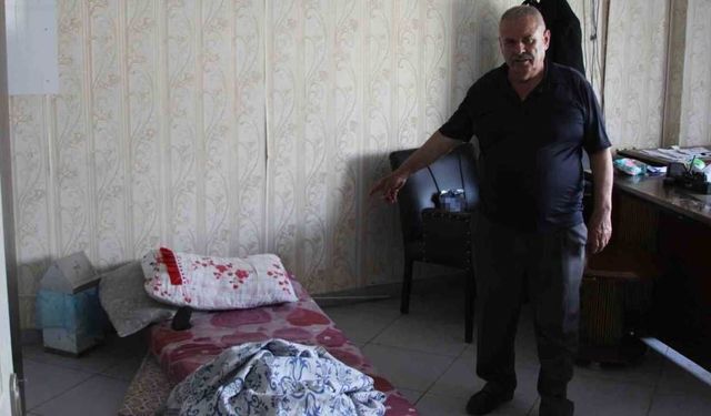 Adanalı Tatlıcı Ailesinin Tarikat Etkisiyle Tüm Servetini Elinden Aldığını İddia Etti