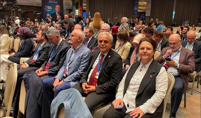 Derya Yanık, AK Parti'nin İstişare Toplantısına Katıldı