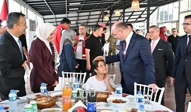 Osmaniye'de 15 Temmuz Anısına Vefa Sofrası Kuruldu