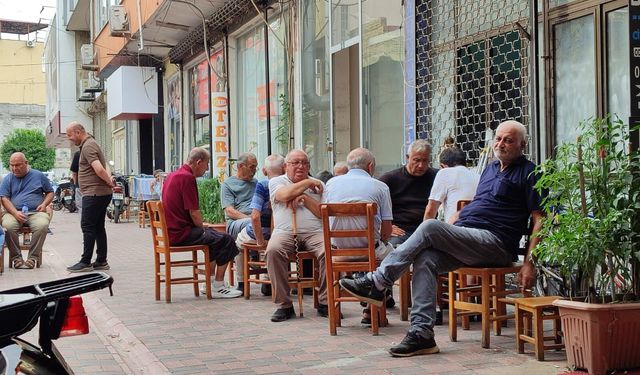 Osmaniye'de Bunaltan Sıcaklar Vatandaşları Durdurmadı