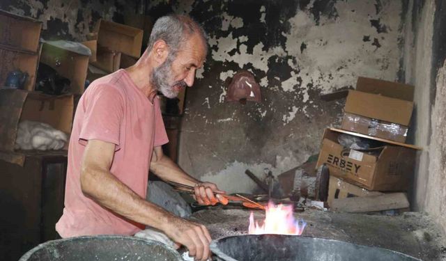 Adana'da kalaycılık mesleği yaşatılıyor