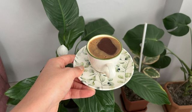 Kahve Falı Sonrası Değişen İlişkiler! İnsanlar Gerçekten Falın Etkisiyle mi Hareket Ediyor?