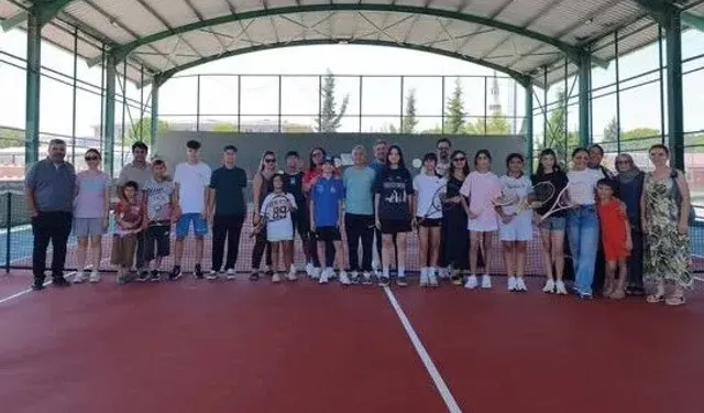 ANALİG'de Osmaniye Heyecanı! Genç Tenisçiler Kahramanmaraş Yolunda