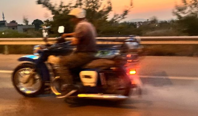 Ne Görüş Kaldı Ne Nefes! Osmaniye'de Motosikletliye Büyük Tepki
