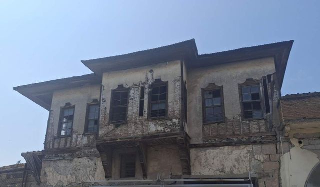 Osmaniye’ye Tarihi Müjde! Mehmet Eminler Konağı Aslına Dönüyor!