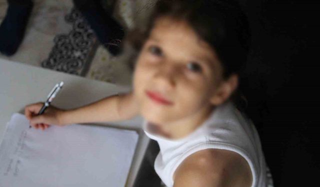 Sessizliğe mahkum Ayşegül’ün tek isteği yeniden duyabilmek