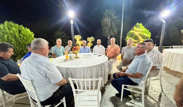 Toprakkale Belediye Başkanı Bekirhan Uyutmaz’dan Genç Çifte Tebrik Ziyareti