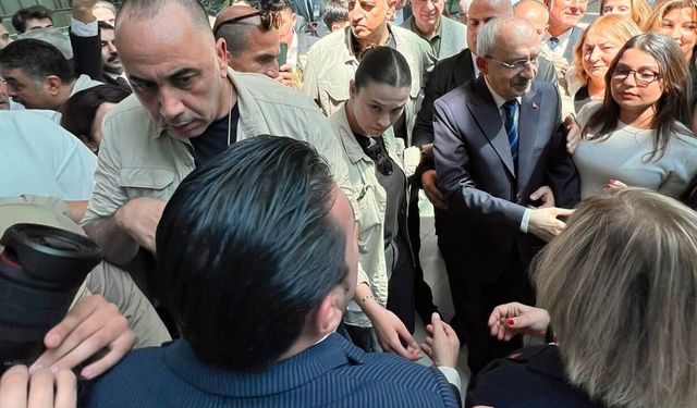 CHP Osmaniye İl Başkanı Rıza Tekerek, Kemal Kılıçdaroğlu’nu İzmir’de Karşıladı