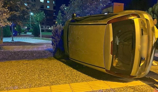 Osmaniye’de Korkutan Kaza! Kontrolden Çıkan Araç Yan Yattı