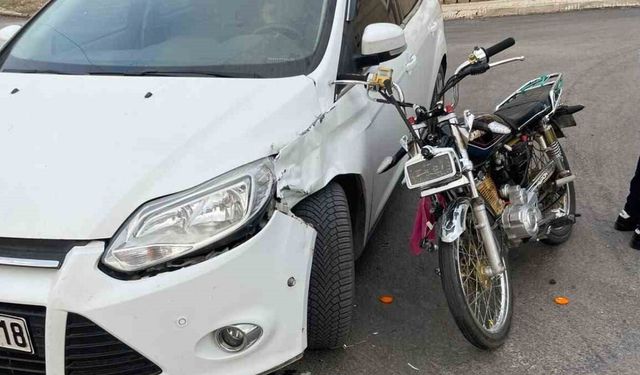 Osmaniye’de Otomobil ile Motosiklet Çarpıştı!