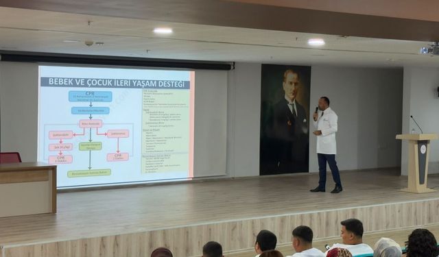 Osmaniye'de Sağlıkçılara Hayati CPR Eğitimi