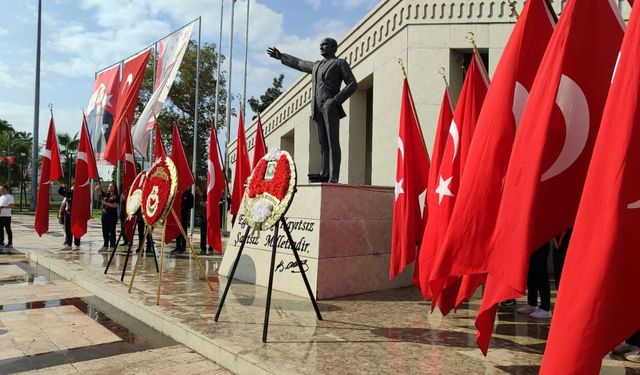 28 Ekim Osmaniye'de Çelenk Sunma Töreni Gerçekleştirildi