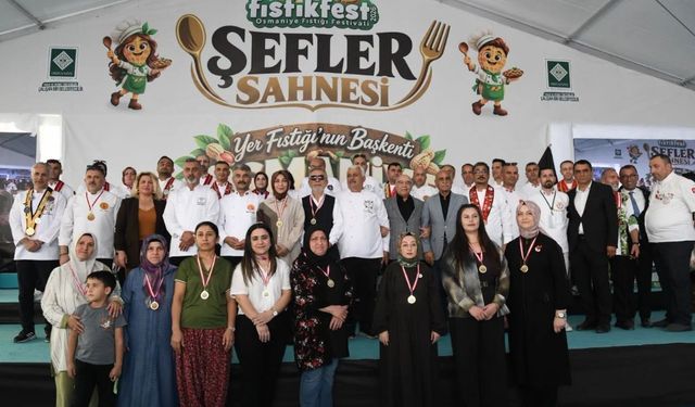 "Annemin Fıstık Gibi Tatlıları" Sahnede: İşte Yarışmanın Kazananları!